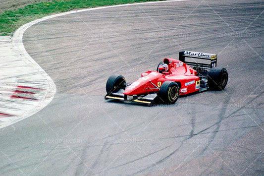 F1 1994 Gerhard Berger - Ferrari 412T1 - 19940015