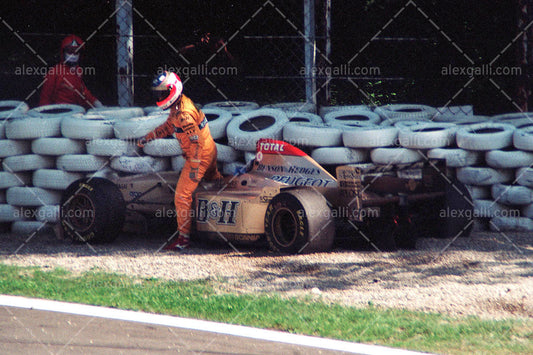 F1 1996 Rubens Barrichello - Jordan 196 - 19960009