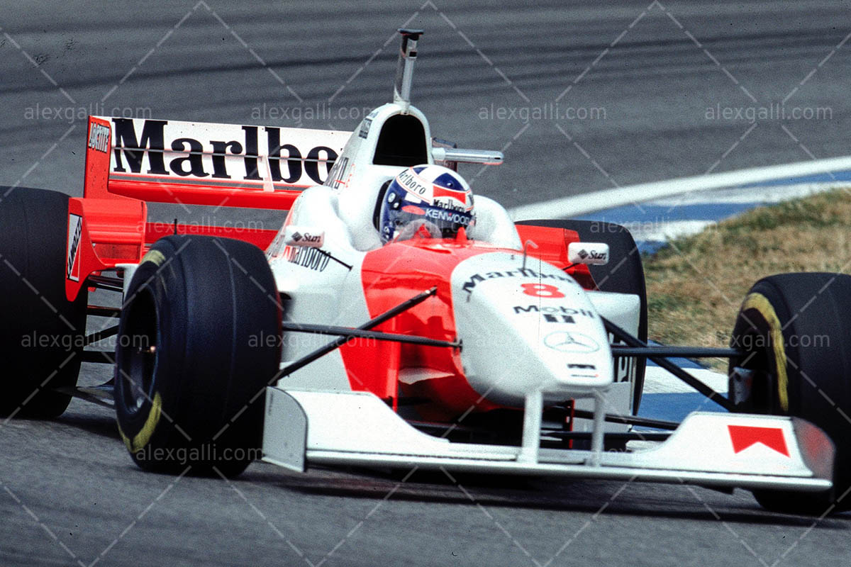 F1 1996 David Coulthard - McLaren MP4/11 - 19960019