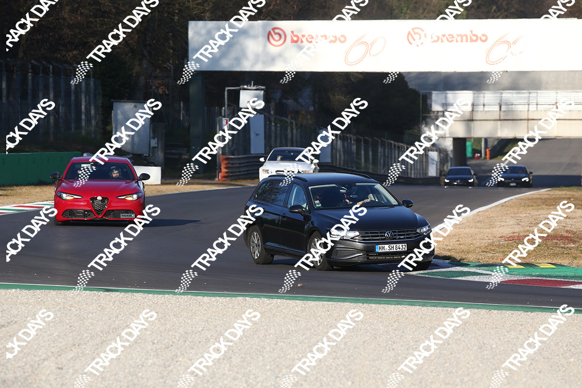 TD 190223 T10 - 049