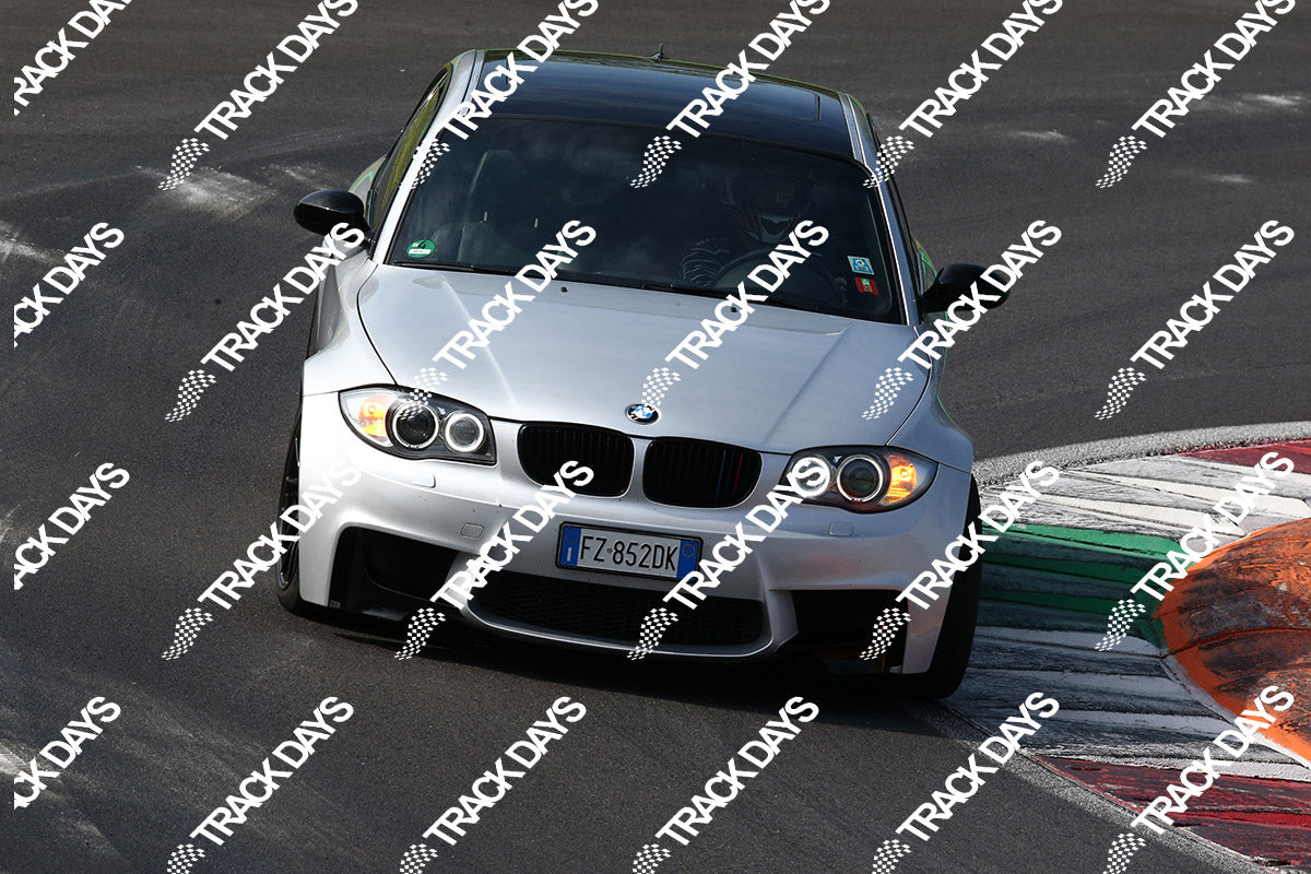 TD 260323 T04 - 220