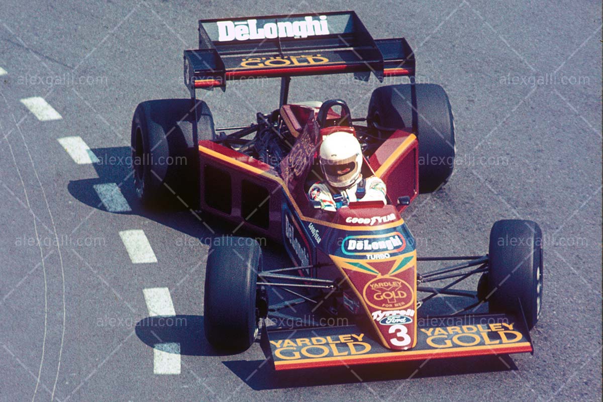 F1 1984 Martin Brundle - Tyrrell 012 - 19840023