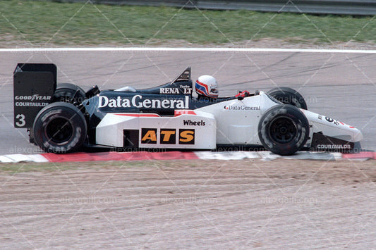 F1 1986 Martin Brundle - Tyrrell 015 - 19860023