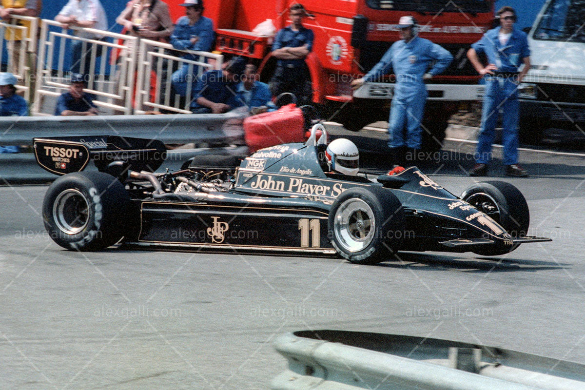 F1 1982 Elio De Angelis - Lotus 91 - 19820017