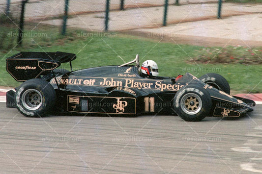 F1 1984 Elio De Angelis - Lotus 95T - 19840031