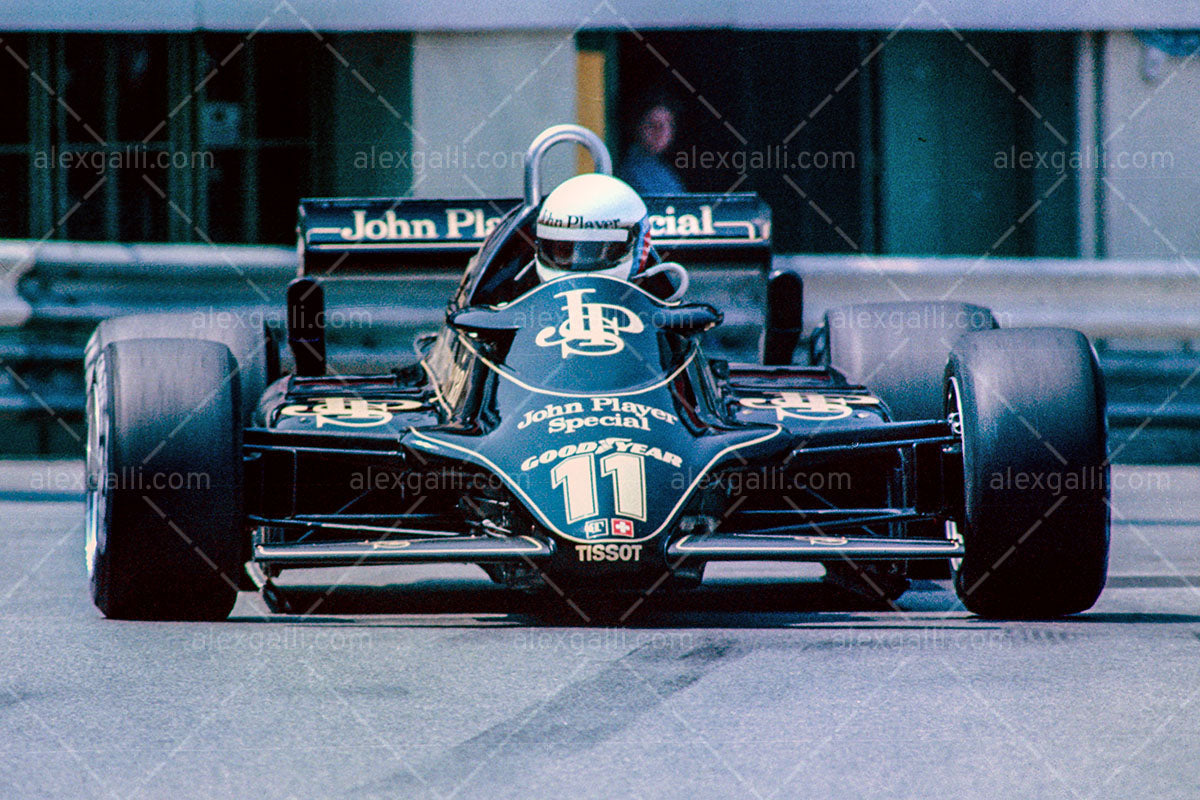 F1 1982 Elio De Angelis - Lotus 91 - 19820018