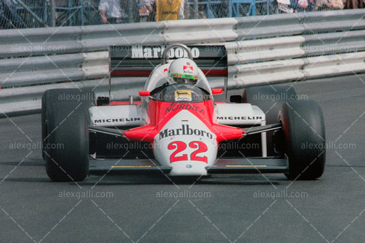 F1 1983 Andrea De Cesaris - Alfa Romeo 183T - 19830017