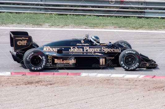 F1 1986 Johnny Dumfries - Lotus M186 - 19860039