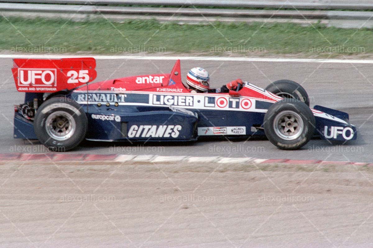 F1 1984 Francois Hesnault - Ligier JS23 - 19840048