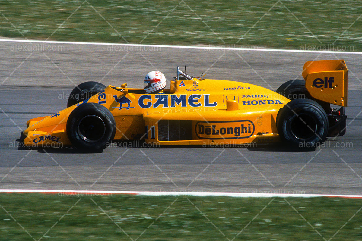 F1 1987 Satoru Nakajima - Lotus 99T - 19870081