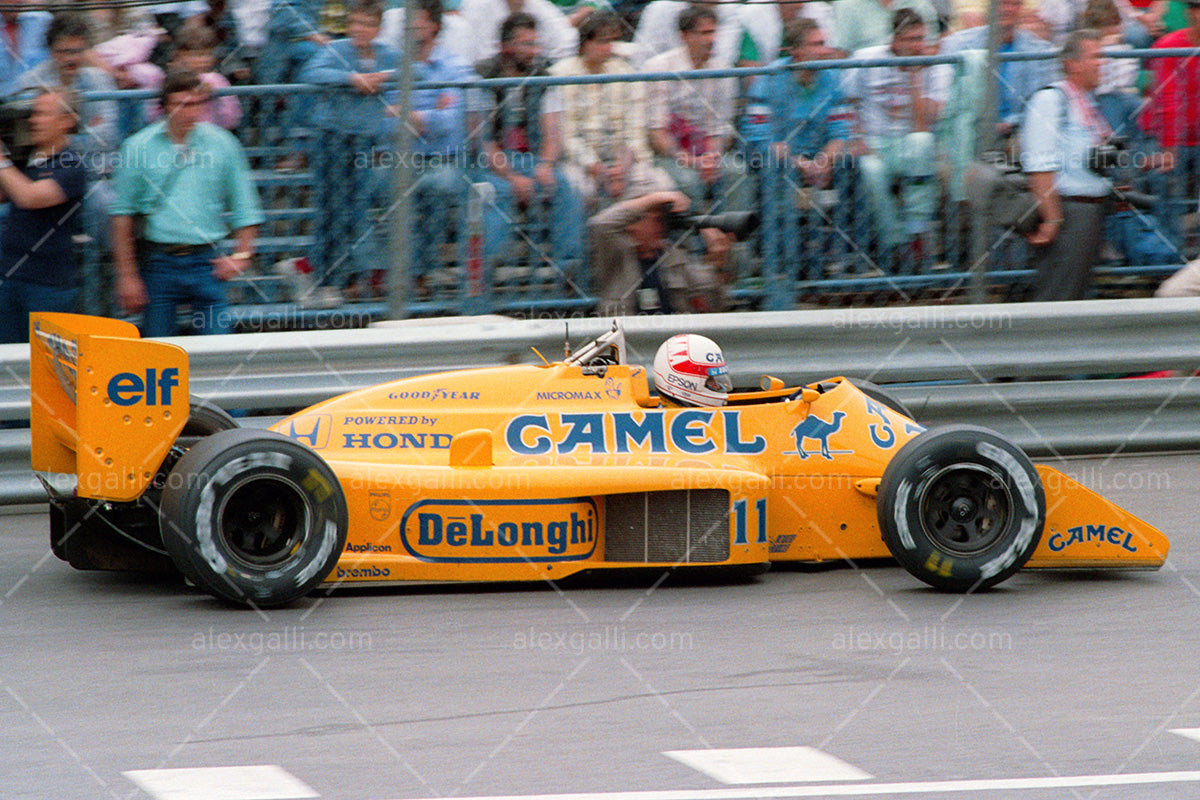 F1 1987 Satoru Nakajima - Lotus 99T - 19870079