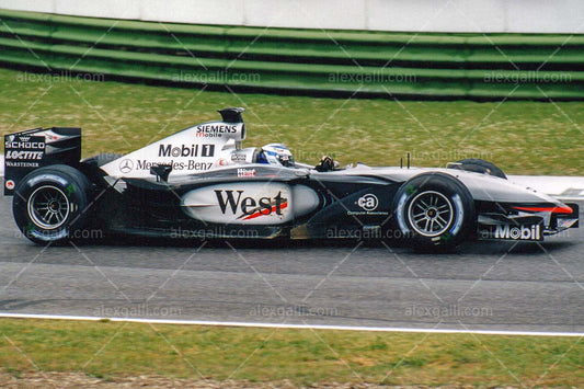 F1 2002 Kimi Raikkonen - McLaren MP4-17 - 20020064