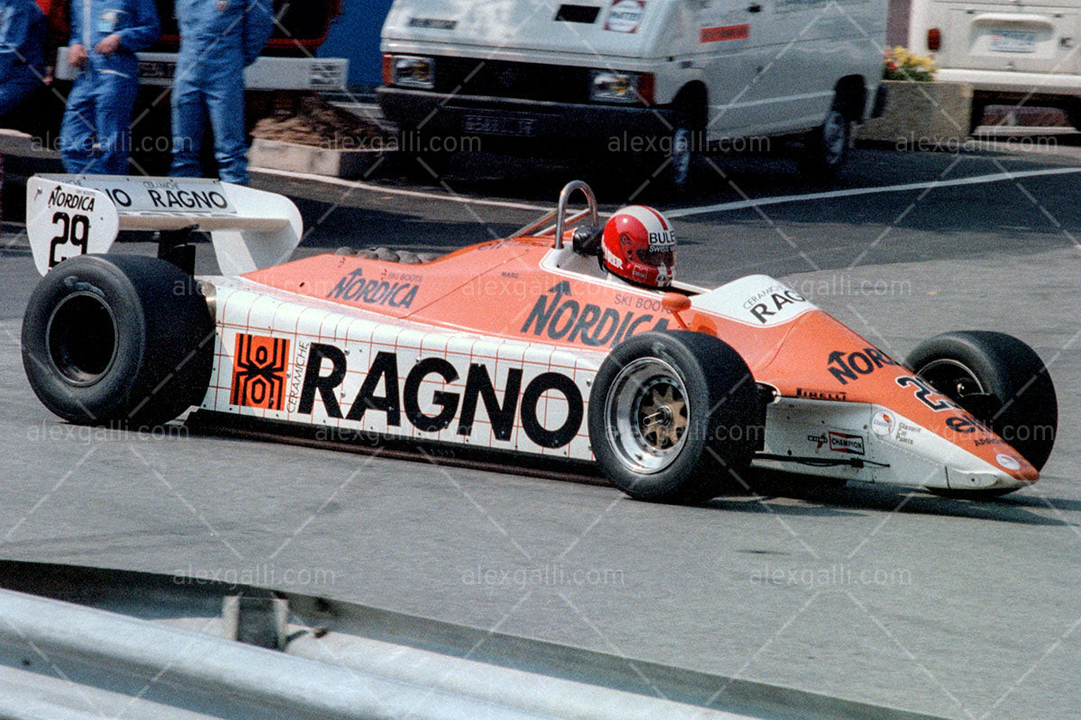 F1 1982 Marc Surer - Arrows A4 - 19820076