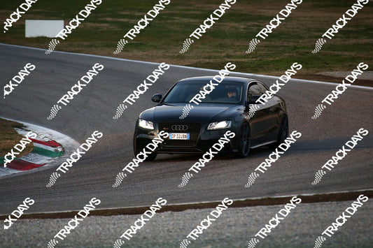 TD 220123 T10 - 019