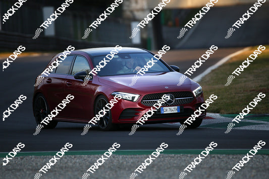TD 220123 T10 - 038