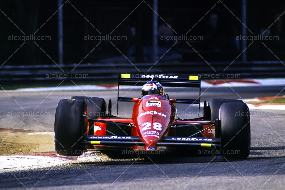 F1 1988 Gerhard Berger - Ferrari 8788C - 19880016