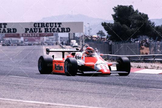 F1 1982 Bruno Giacomelli - Alfa Romeo 182 - 19820026