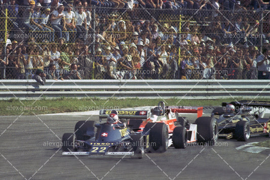 F1 1977 Clay Regazzoni - Ensign MN107 - 19770055