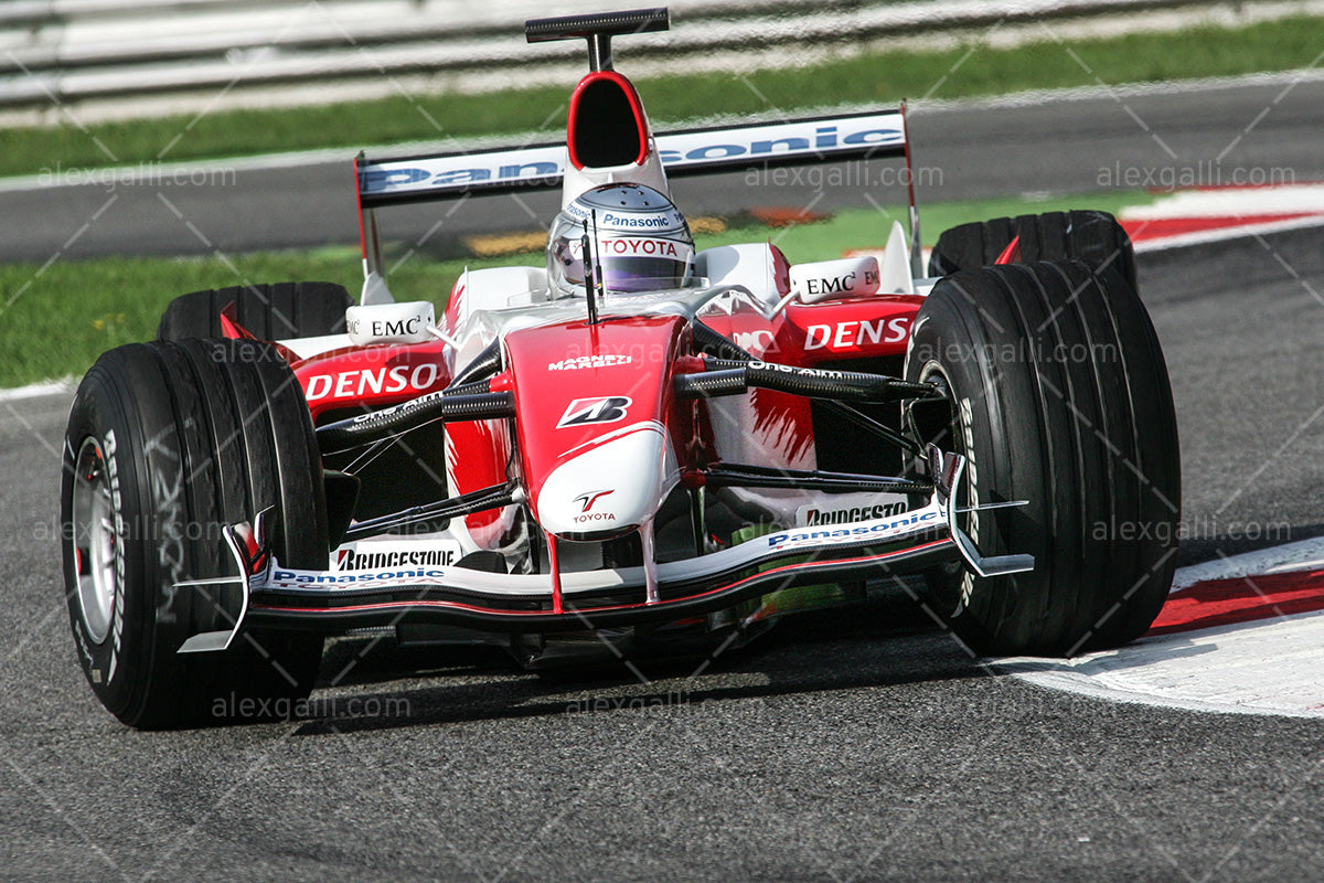 F1 2007 Jarno Trulli - Toyota TF107 - 20070131